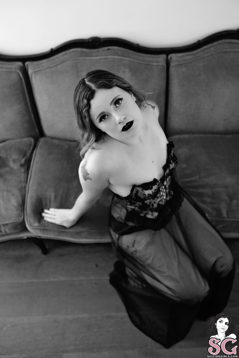 bantherknox-classicgirl-01.jpg