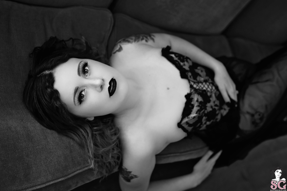 bantherknox-classicgirl-03.jpg