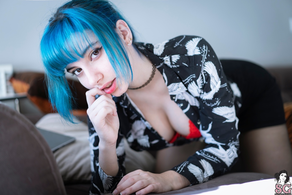 yuno-secretary-09.jpg