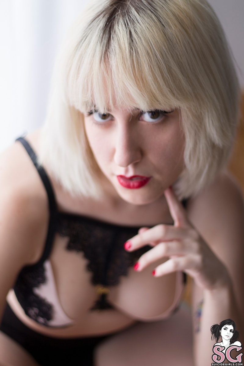 elbethvicious-godisawoman-23.jpg