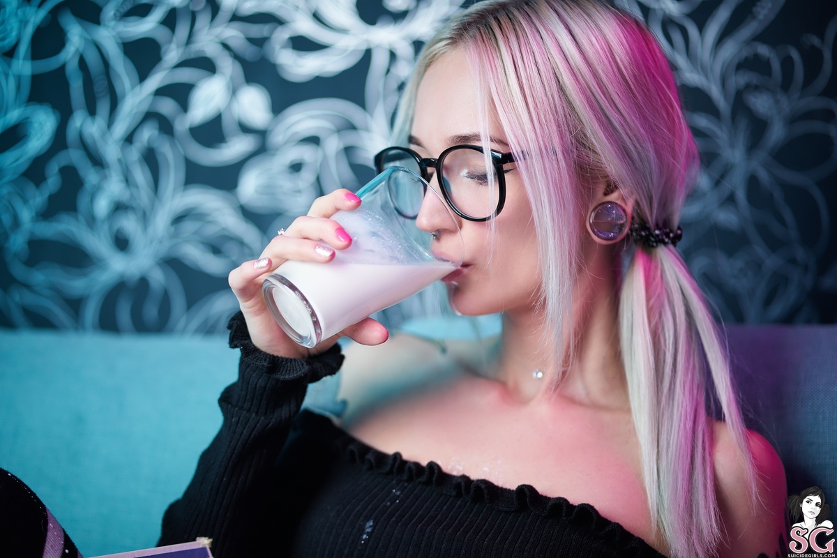 juliatyki-milkmess-07.jpg
