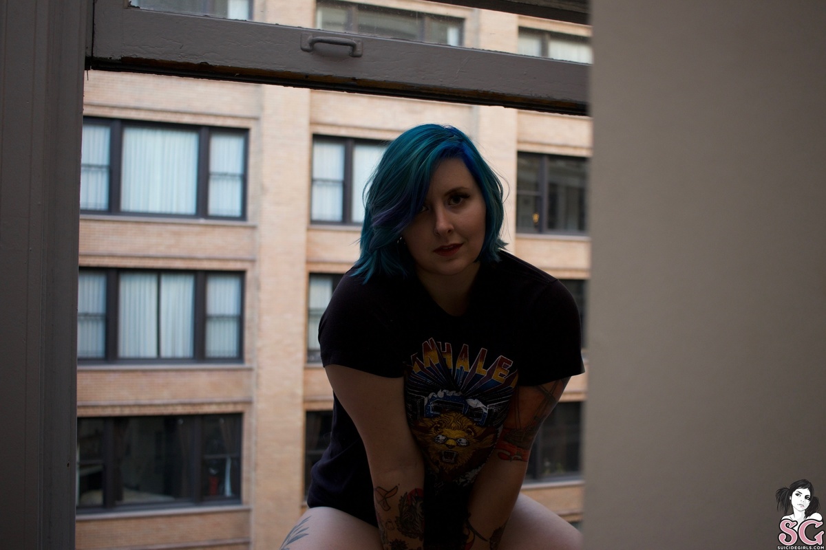 tattooedsecrets-ainttalkinboutlove-13.jpg