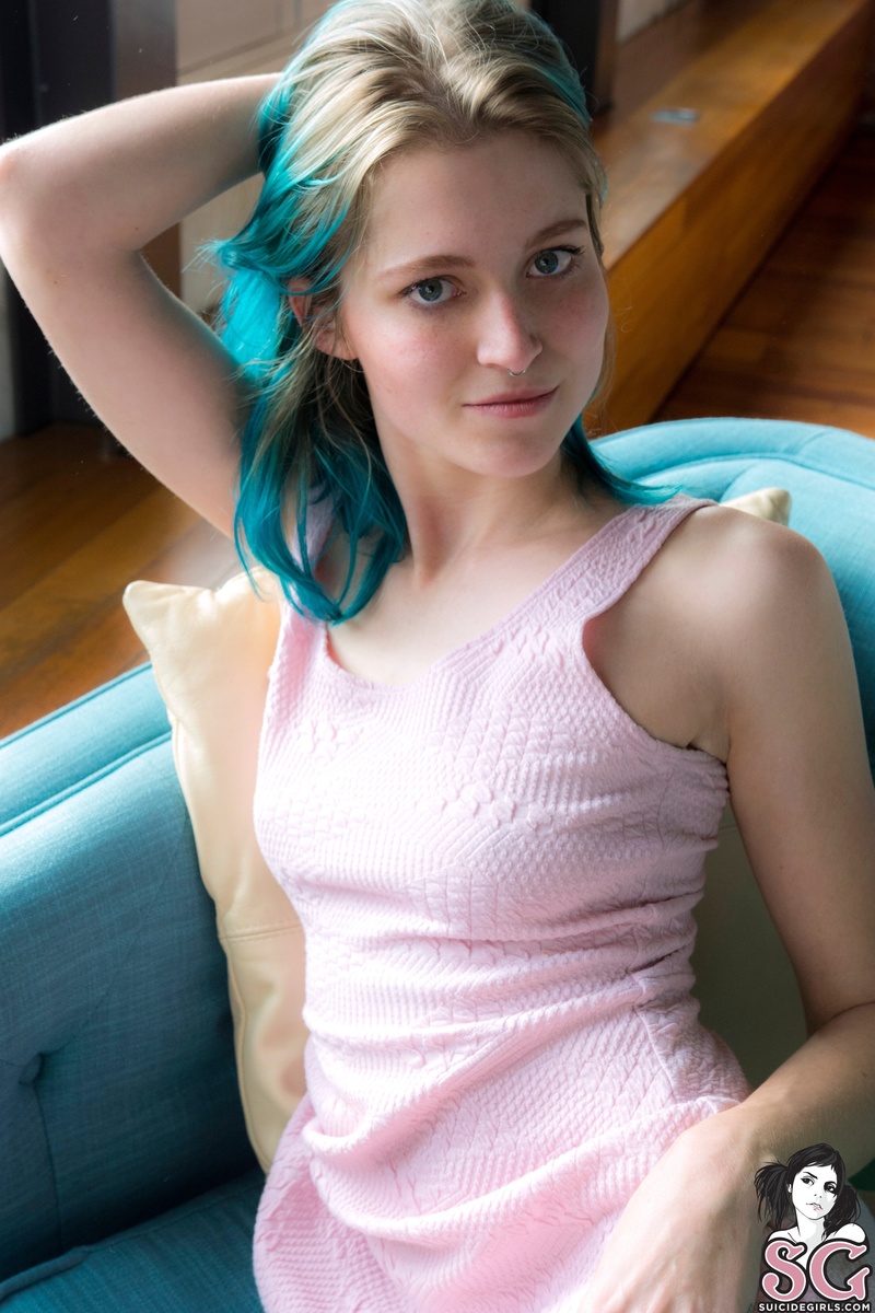 ripleyaddams-comesitwithme-01.jpg