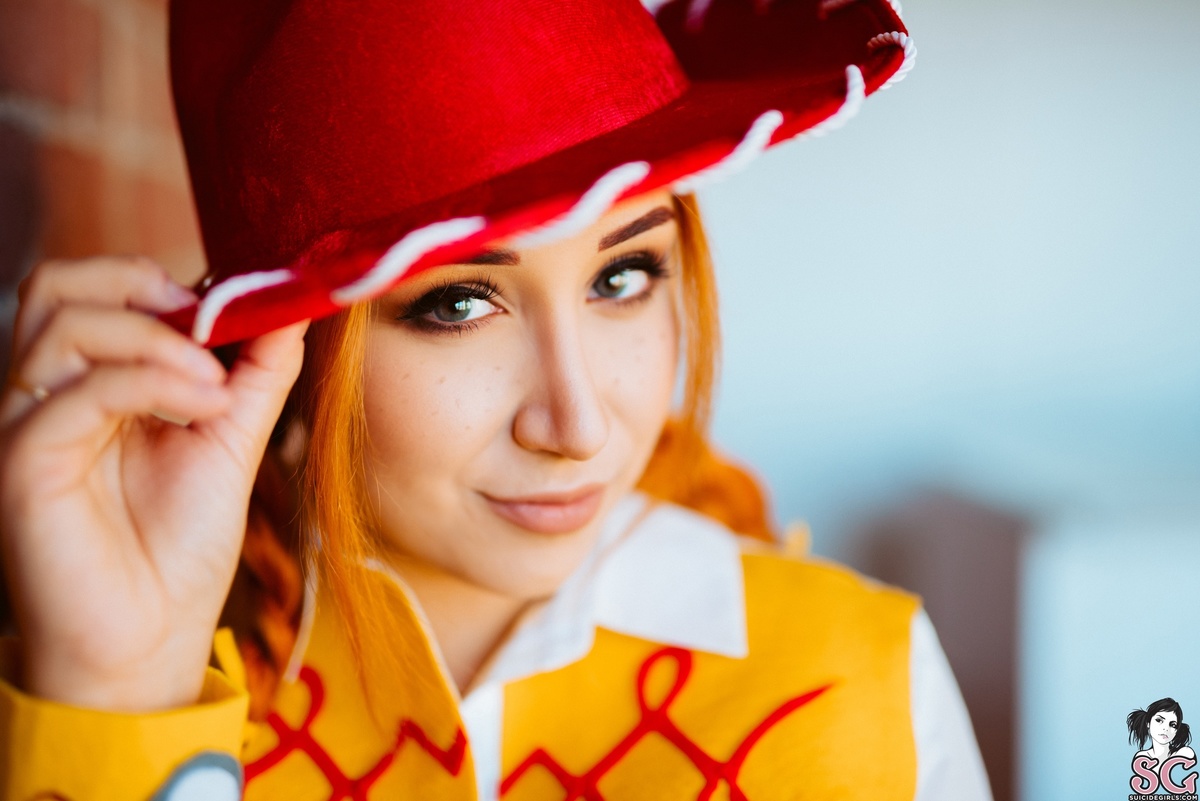 mariajupiter-iwantafriendinme-05.jpg