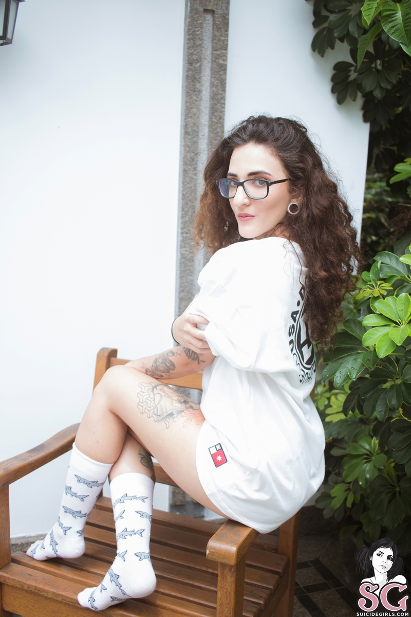 camissea-beyondthegreen-01.jpg