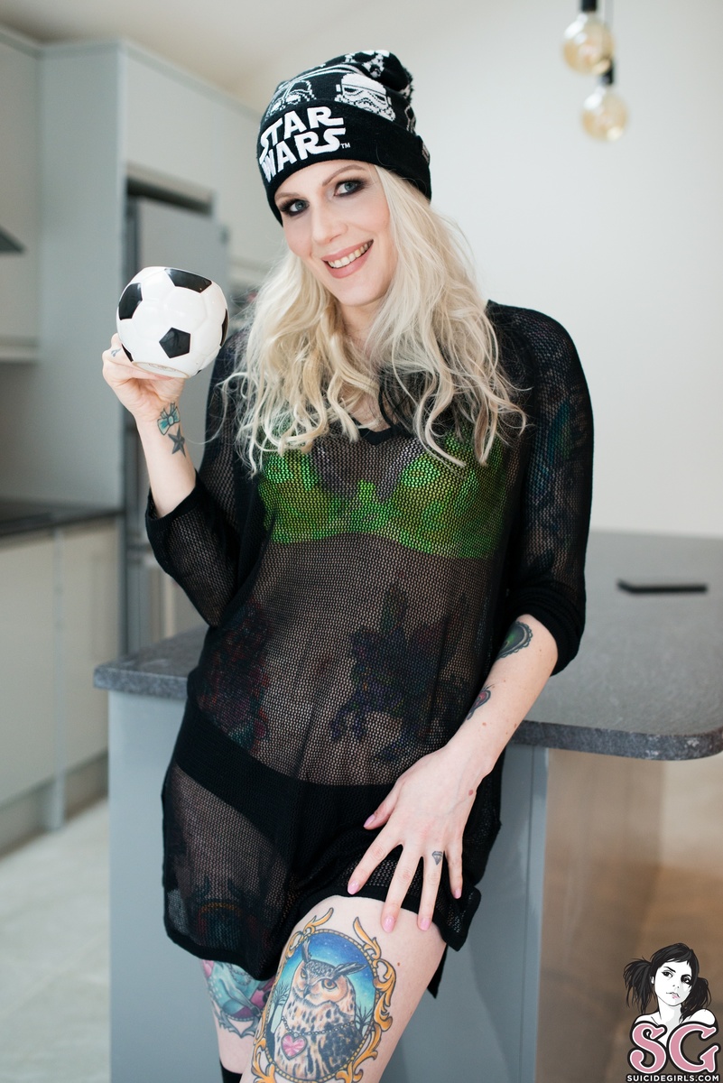 melissalalucy-starwarsandchill-01.jpg