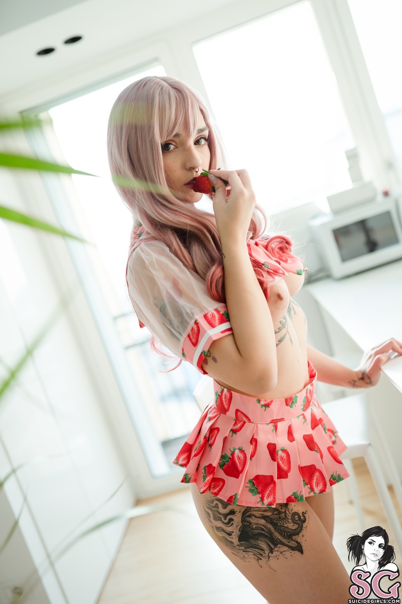 momoka-ichigosmoothie-07.jpg