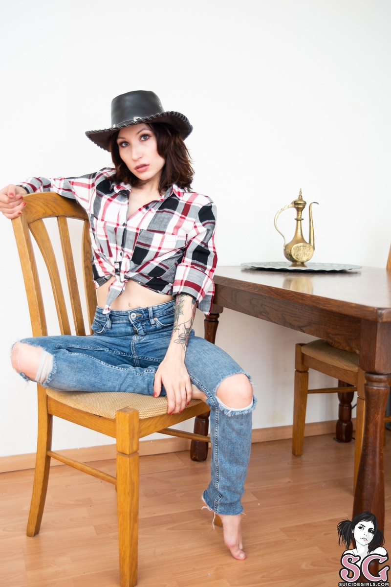 karinaserpentina-wildwildwest-05.jpg