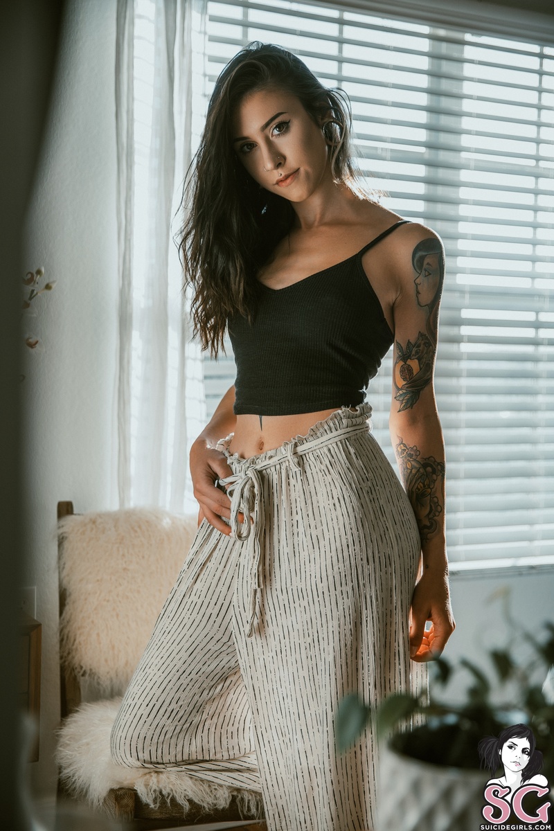 vannasia-somethingmorecomfortable-01.jpg