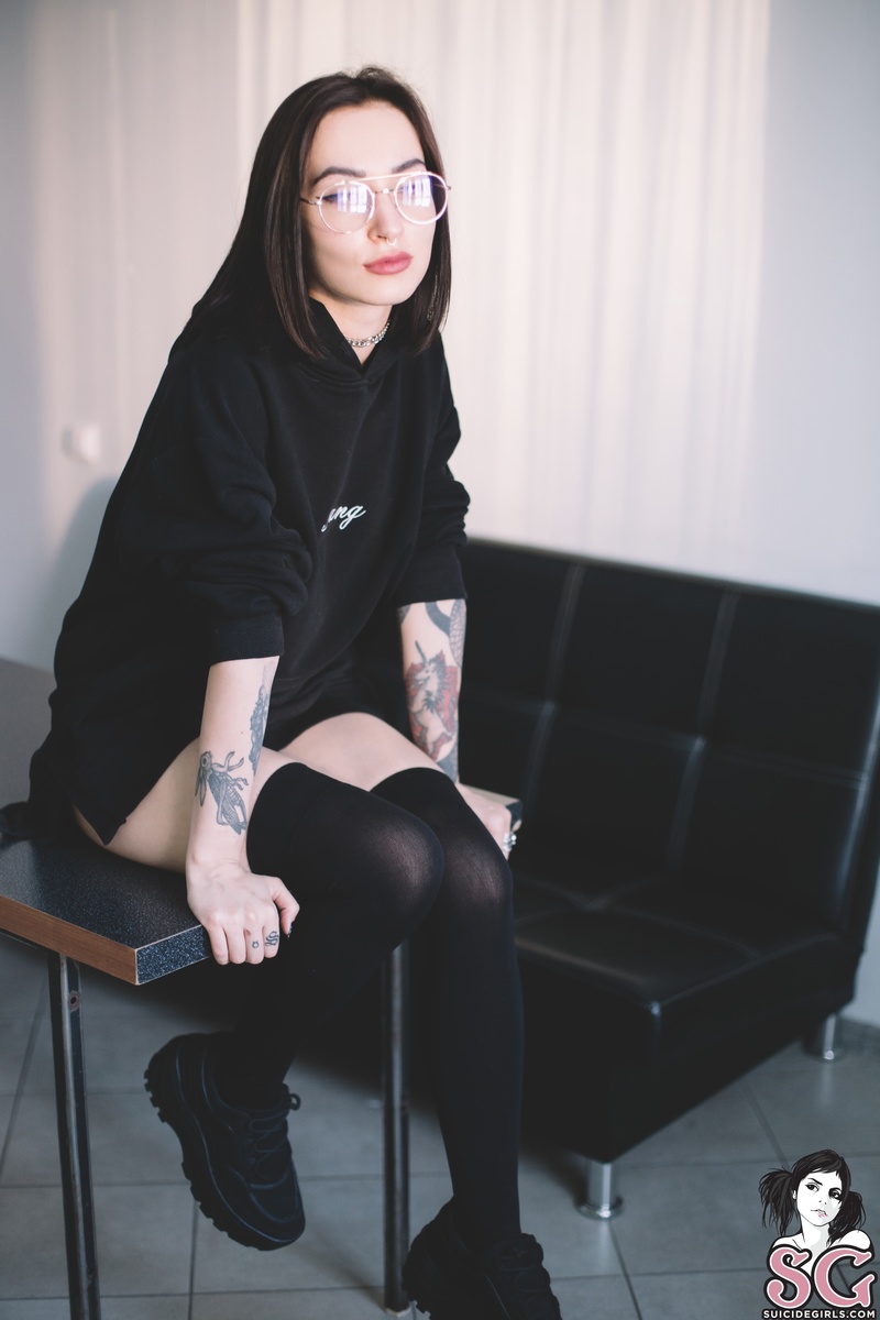 noshame-darkplanet-07.jpg