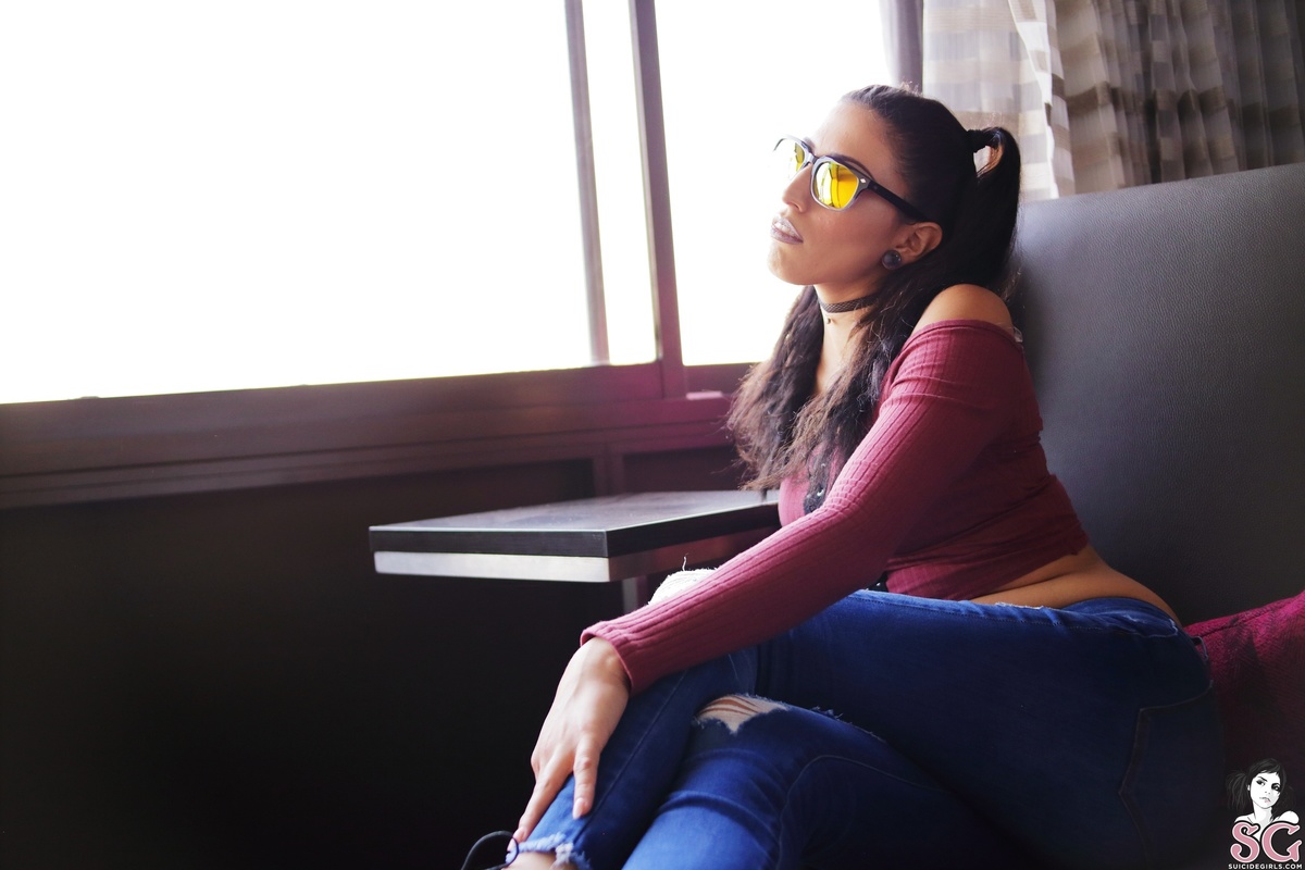 nikkiee-nikkieislit-03.jpg