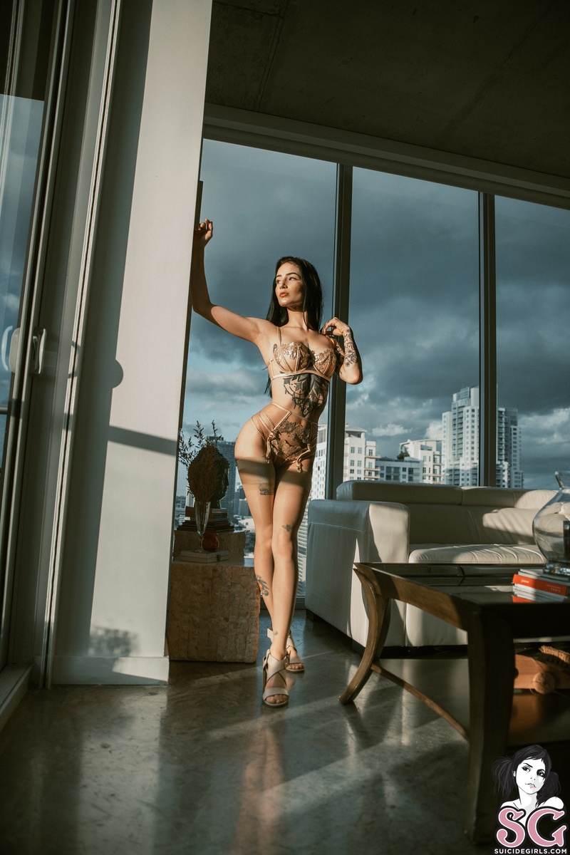 lavish-venus-05.jpg