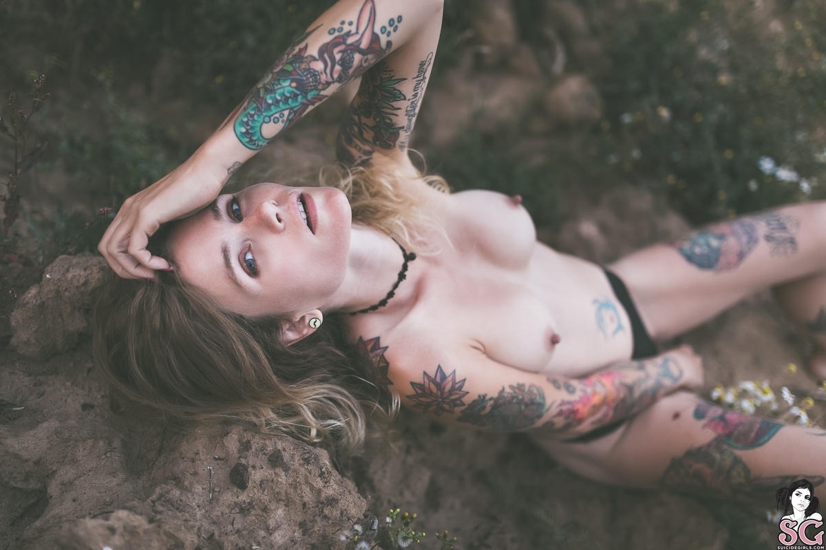 yayavader-dirtyfield-23.jpg