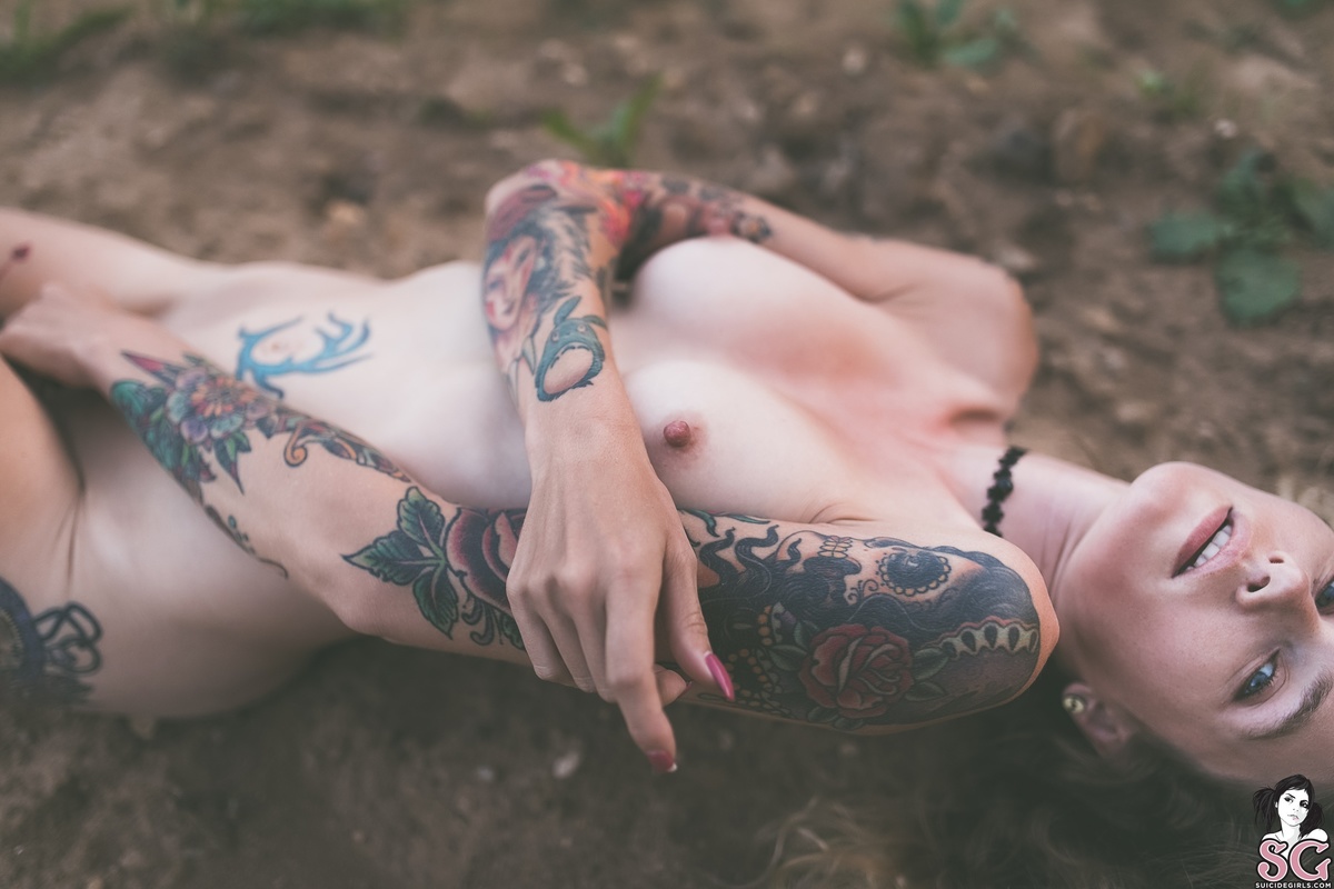 yayavader-dirtyfield-31.jpg