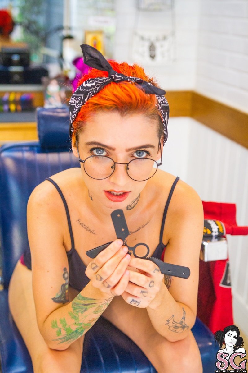 millene-razorhands-03.jpg