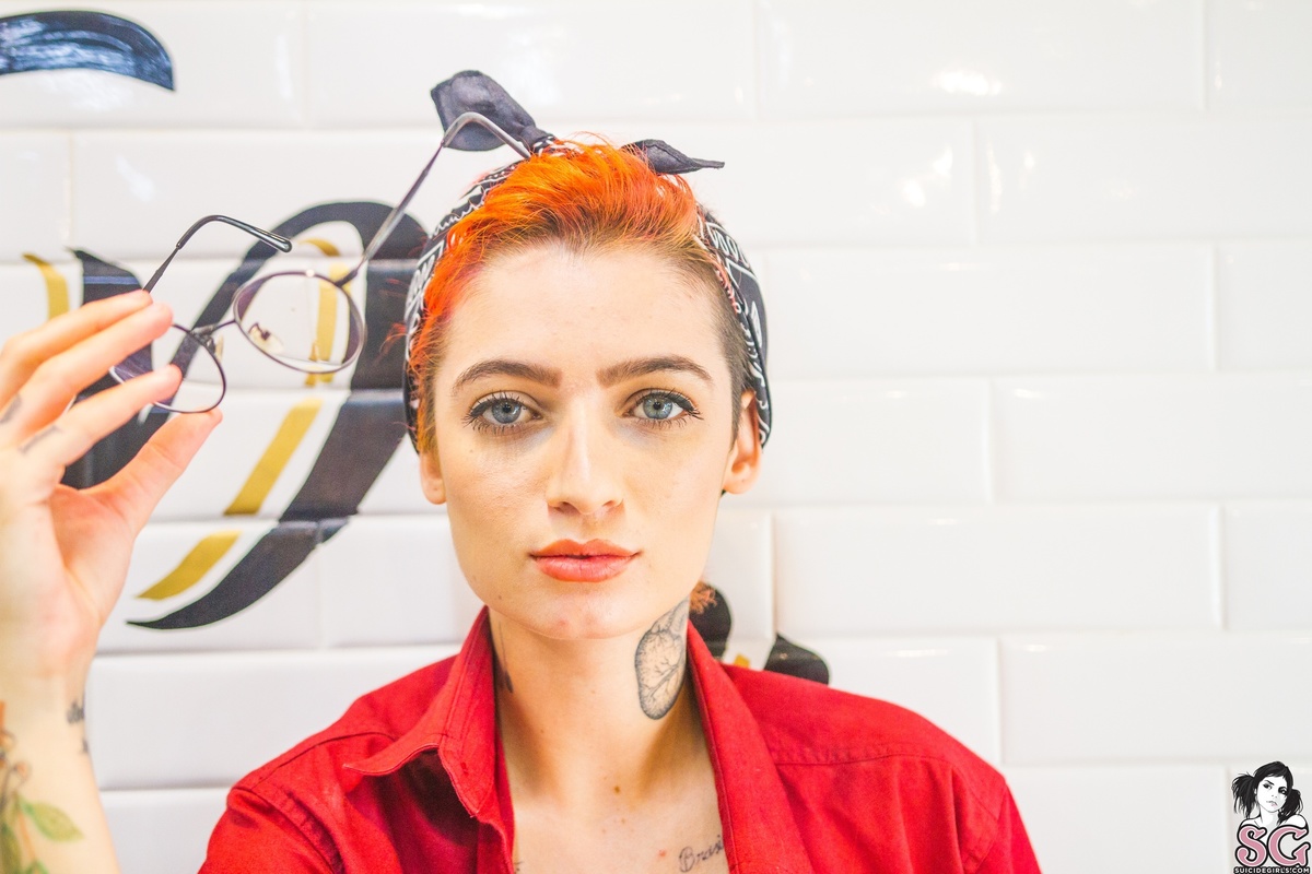 millene-razorhands-07.jpg