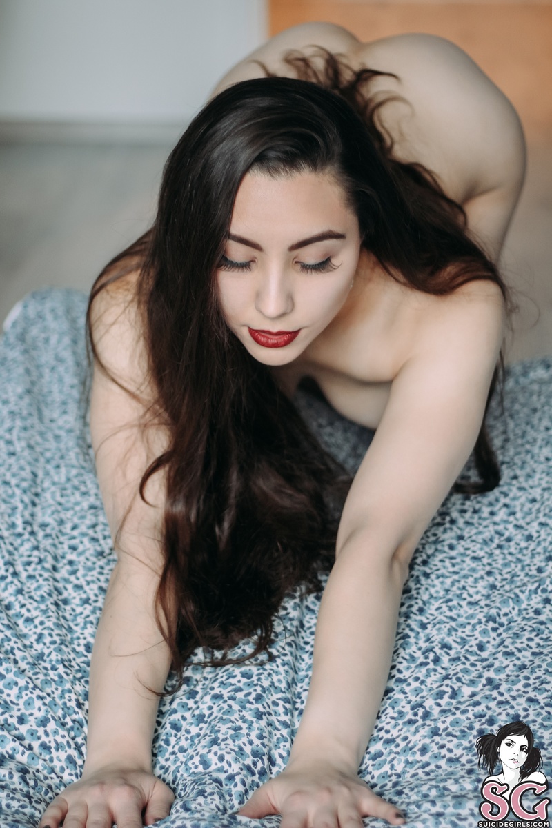 bethanny-homealone-17.jpg