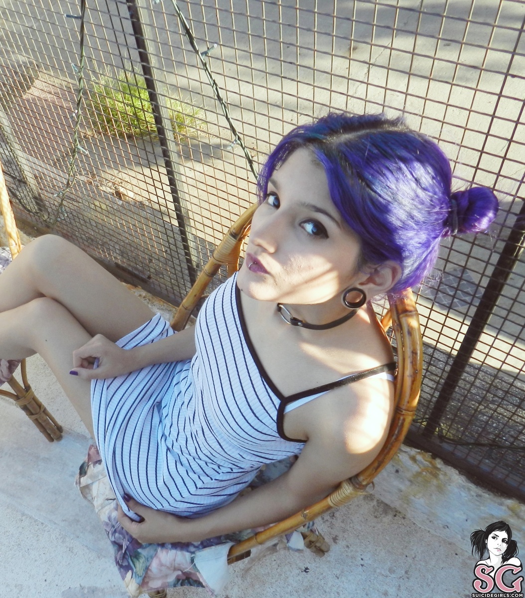 suirensuicide-outsider-03.jpg