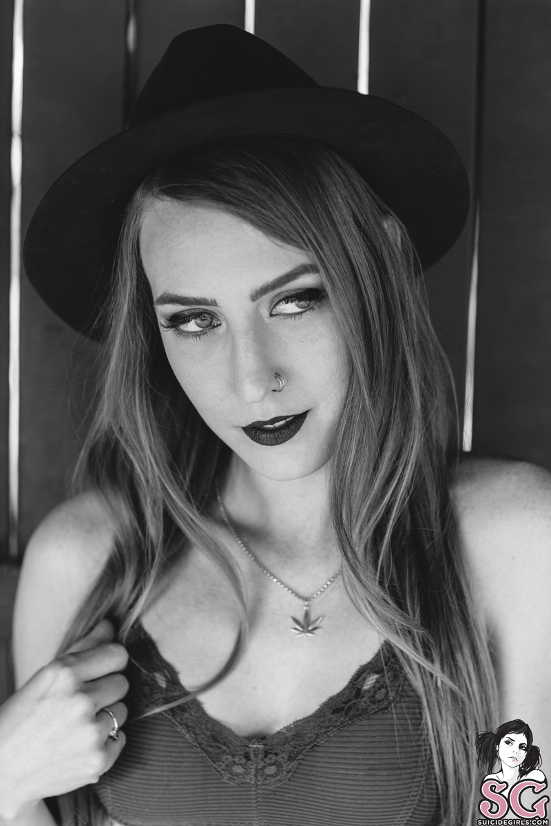 rada-golddustwoman-11.jpg