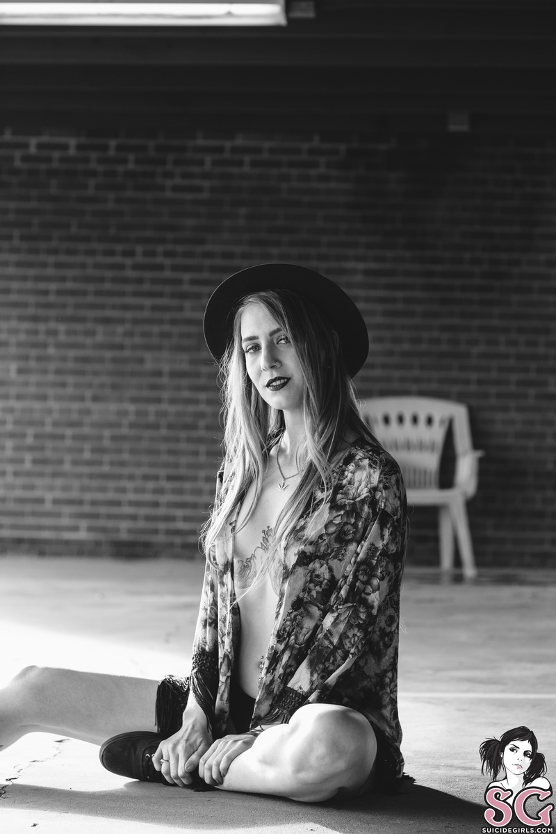 rada-golddustwoman-25.jpg