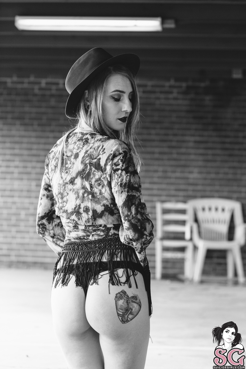 rada-golddustwoman-33.jpg