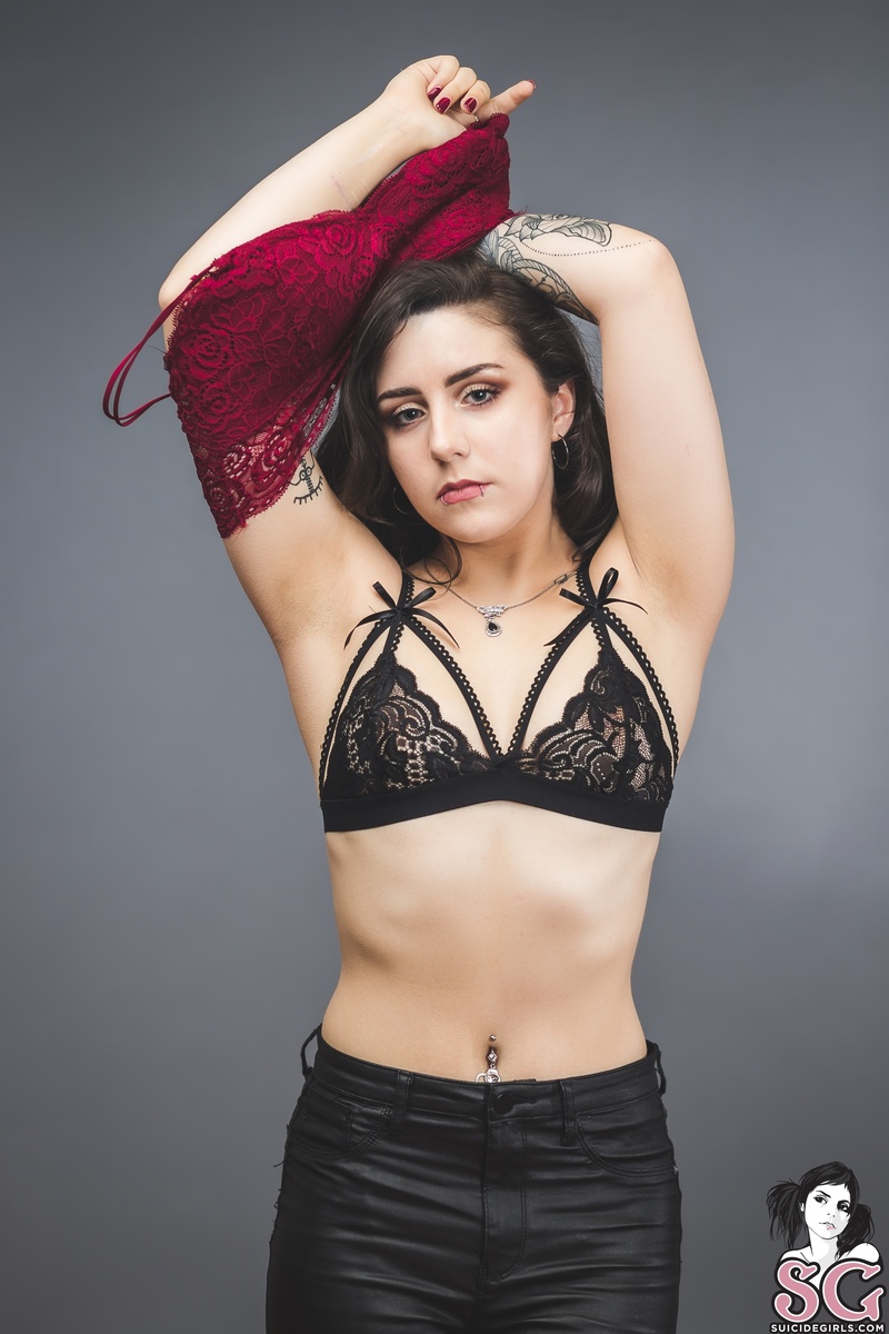 kittybee-studiostrip-09.jpg