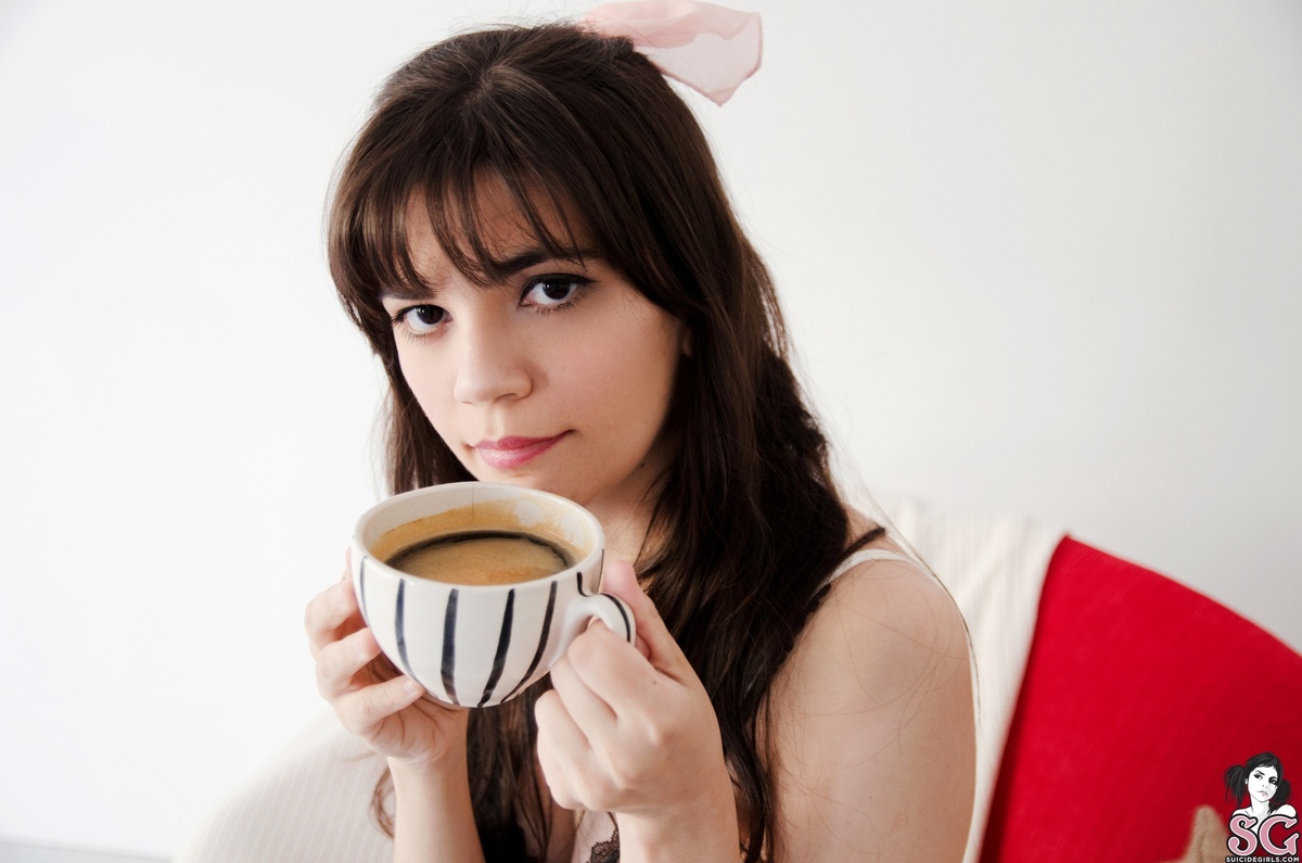 barvarella-onemorecupofcoffee-03.jpg