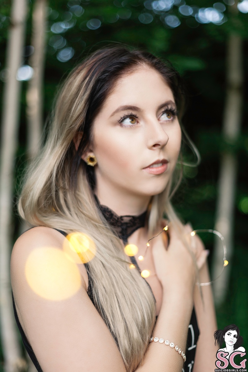 ashena-afterglow-01.jpg