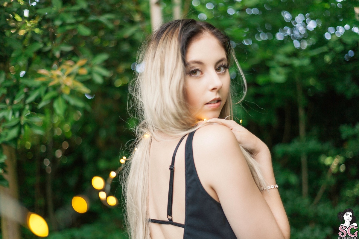 ashena-afterglow-03.jpg