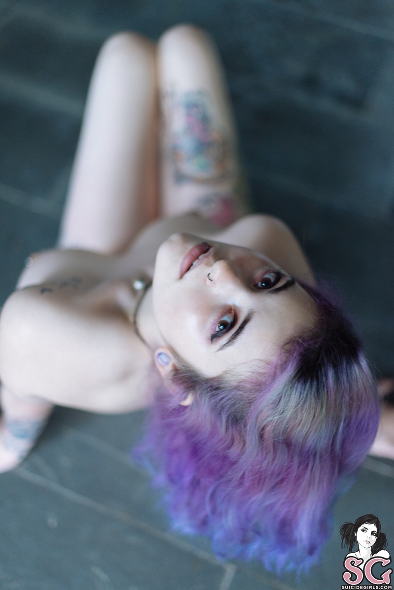 gloom-redtemptation-27.jpg
