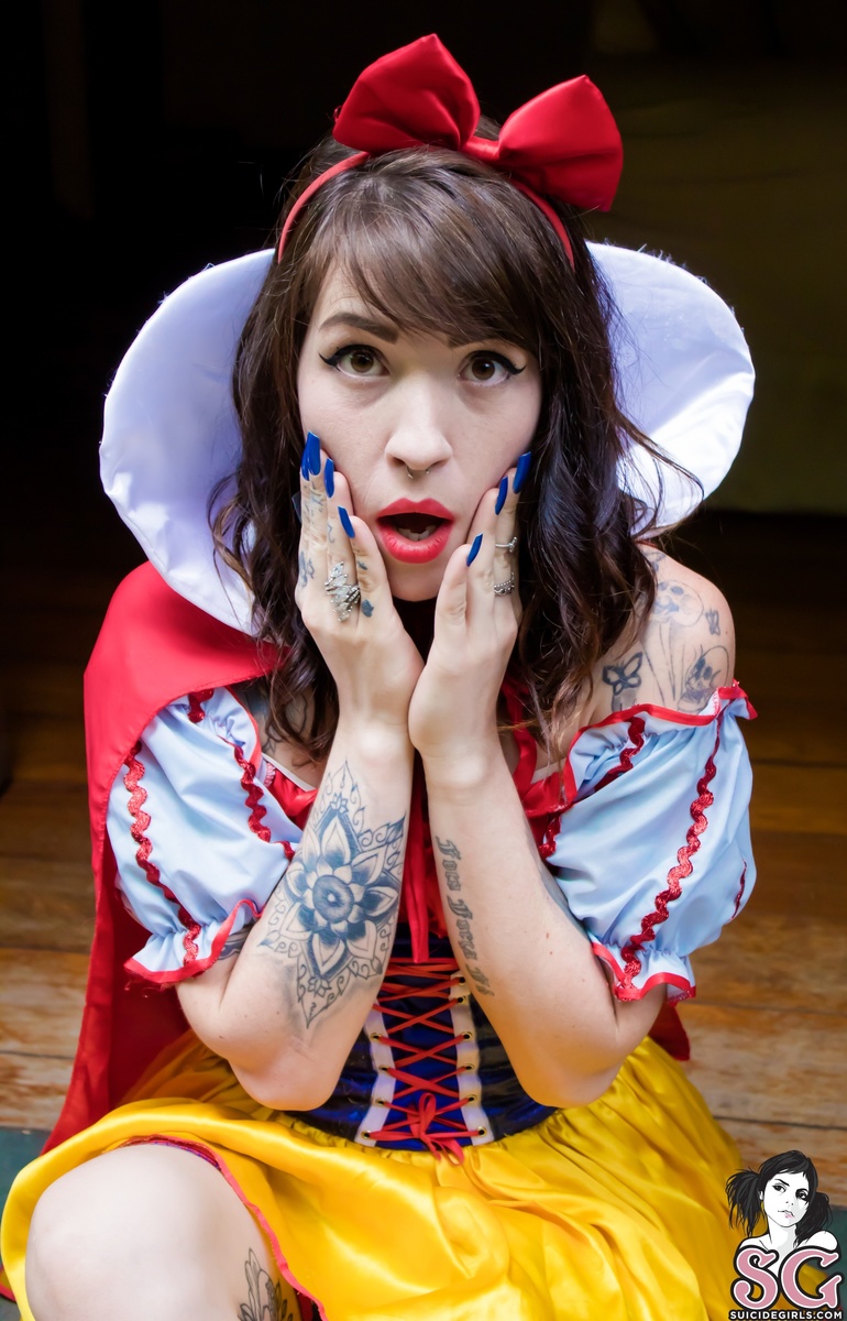 leblanc-thepoisonedstory-13.jpg