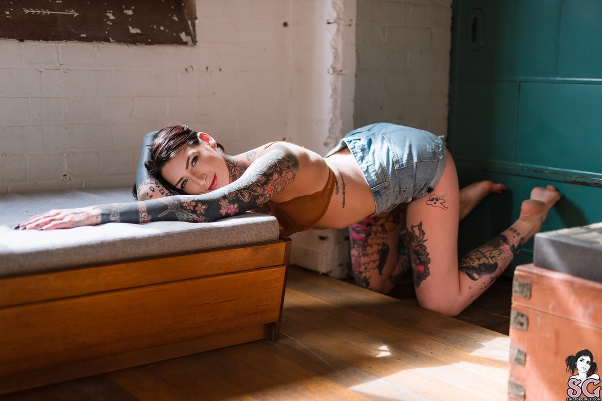 helenjade-lovemeless-19.jpg