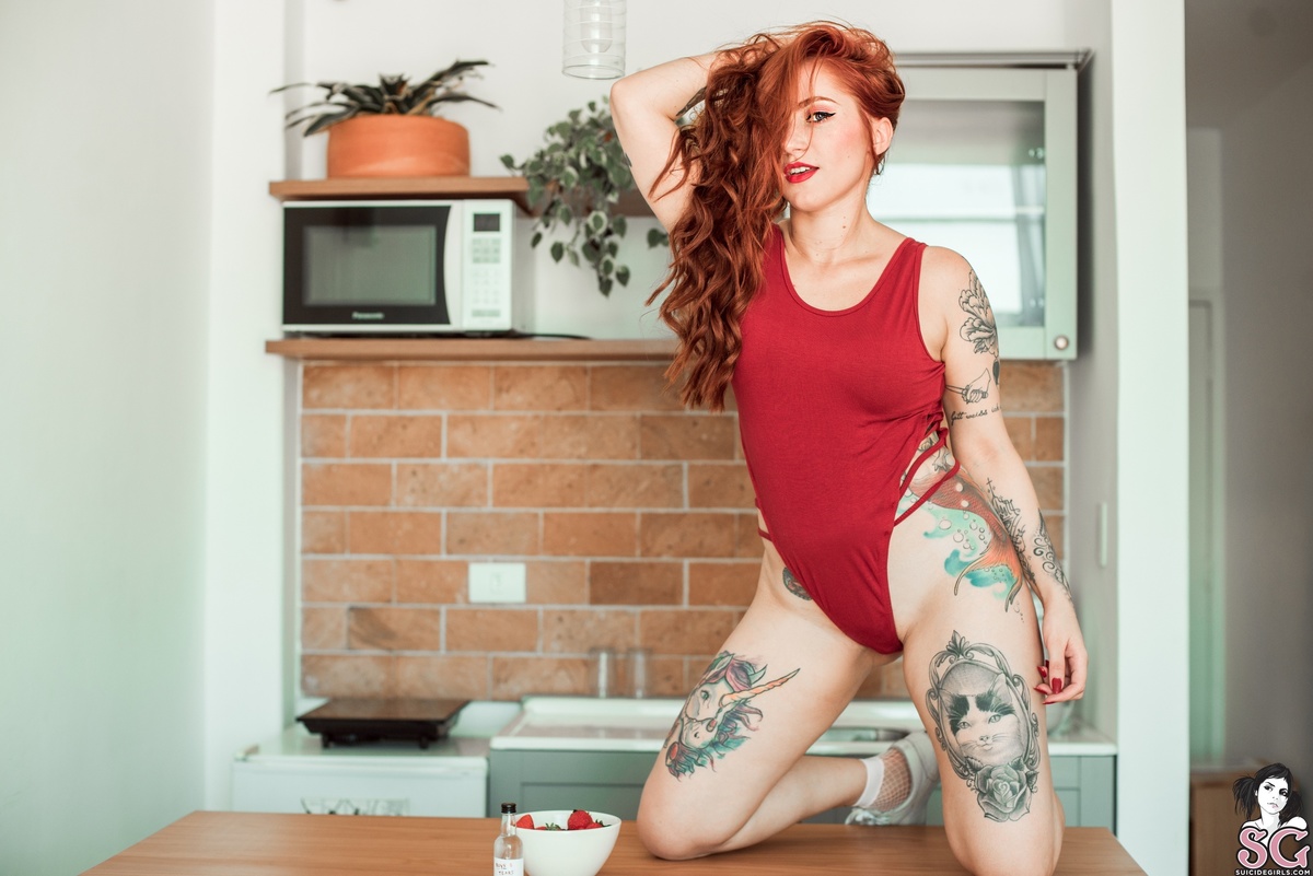 hilo-crybaby-11.jpg