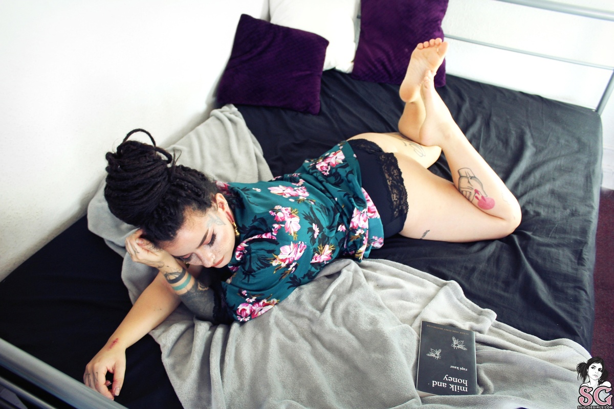 devilesu-aboutlastnight-09.jpg