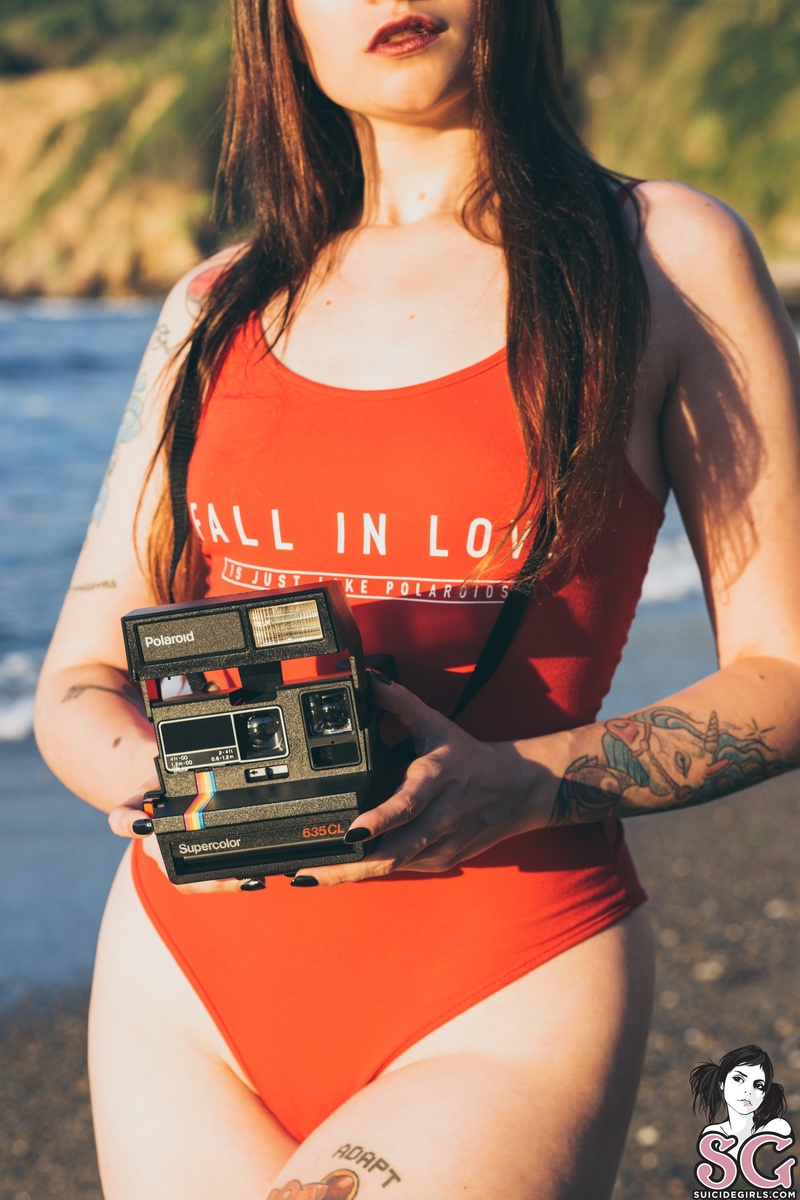 doncella-polaroid-07.jpg