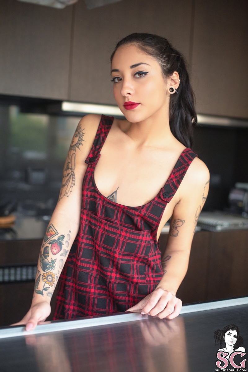 melanya-igetwetwithwater-01.jpg