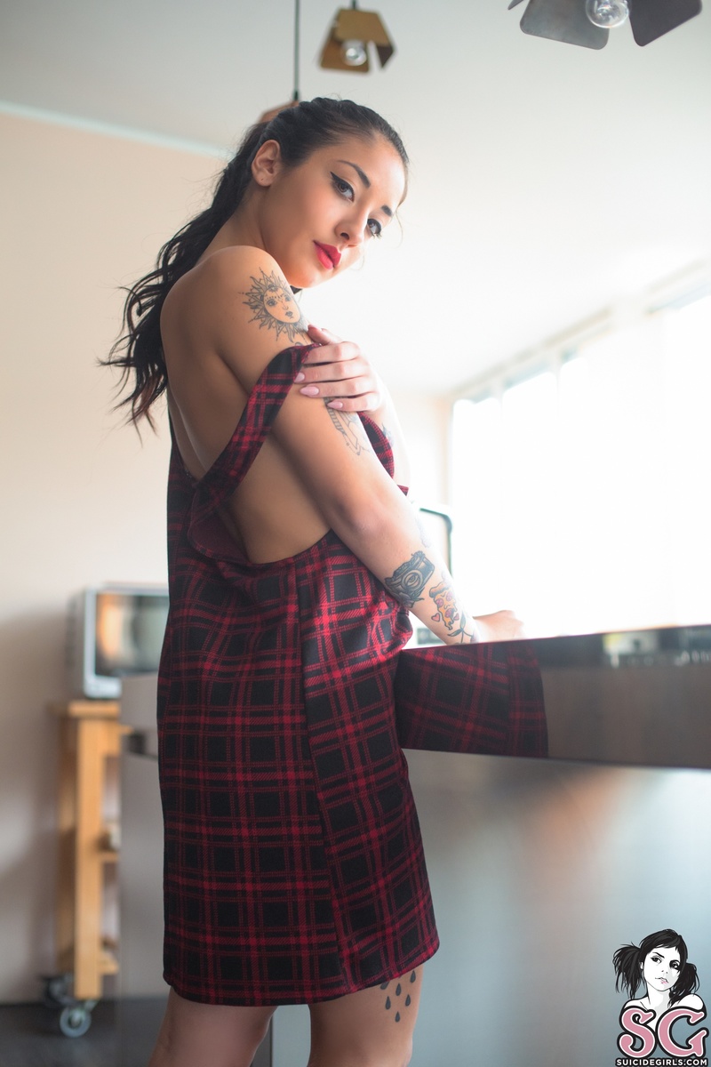 melanya-igetwetwithwater-03.jpg