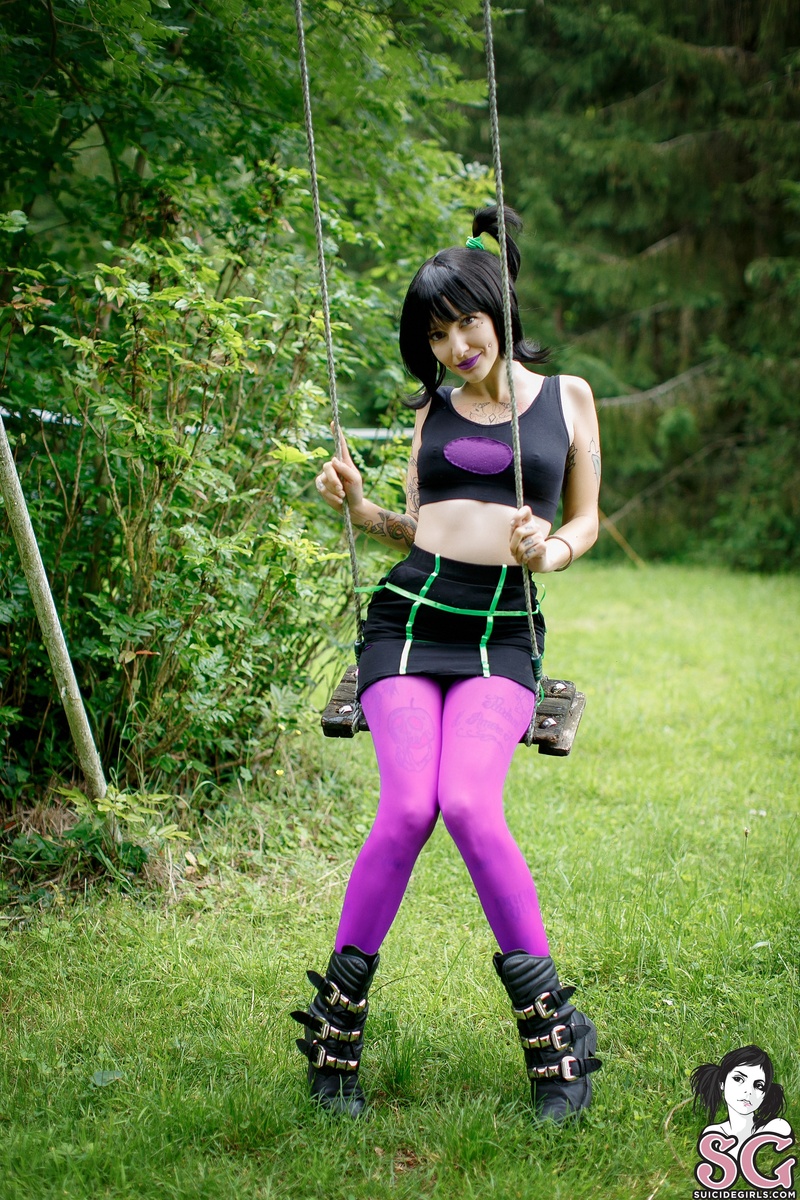 luxes-getonthedarkswingwithmedanny-01.jpg