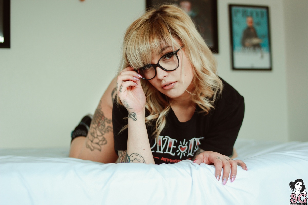 mommabear949-thewomanwiththetattooedhands-13.jpg