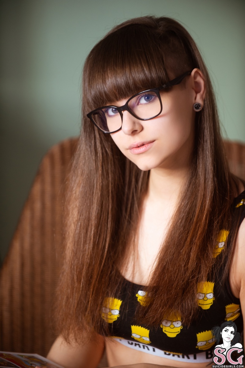 beatriceylenia-eatmyshorts-05.jpg