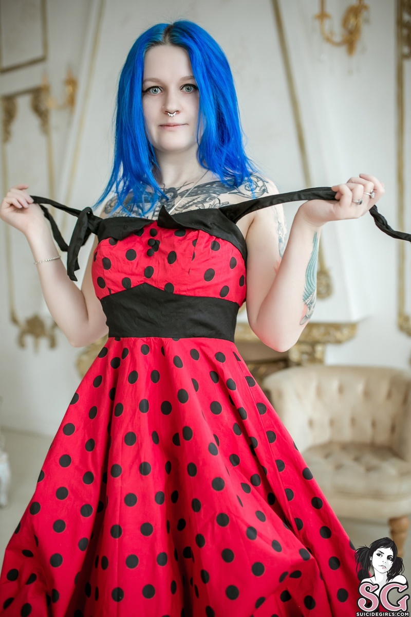 missmadnes-reddresshotheart-11.jpg