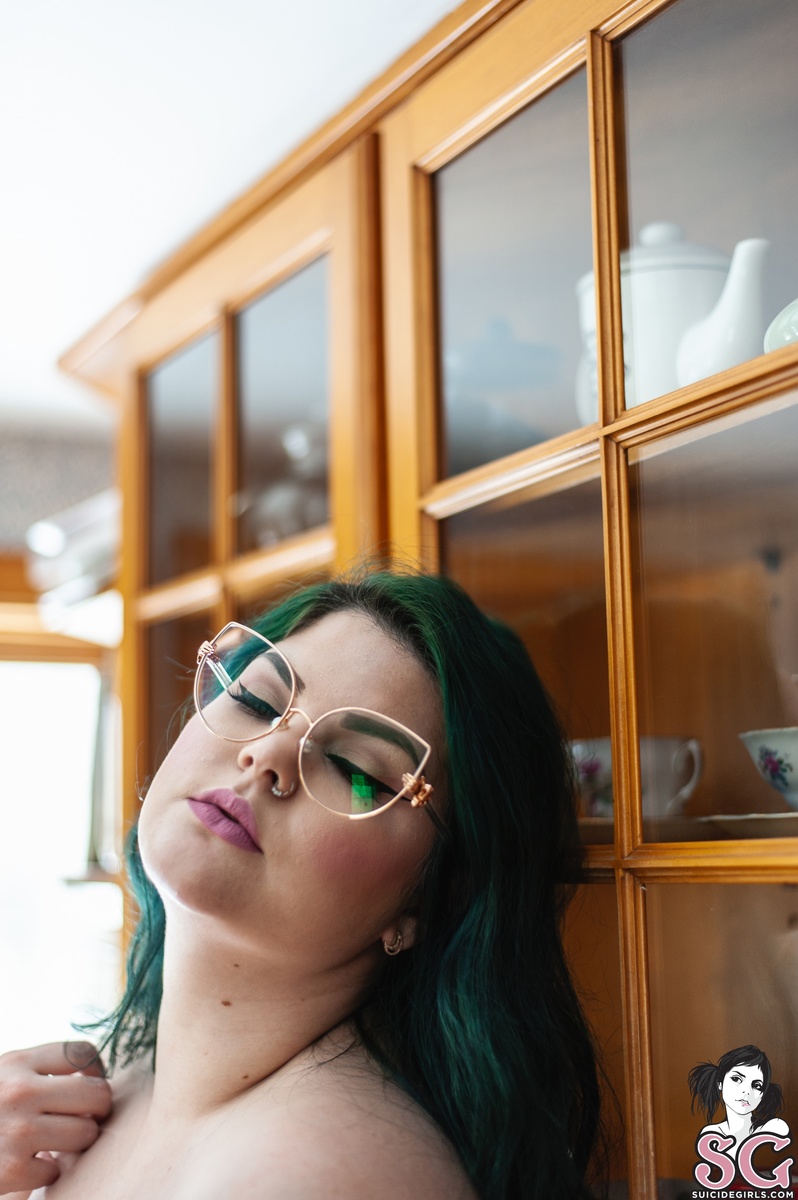 emmx-itsfinetosteeptogetheronthefirstdate-33.jpg