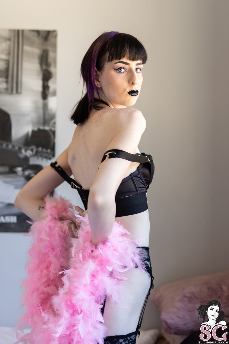 ditadollface-stonerwitch-13.jpg