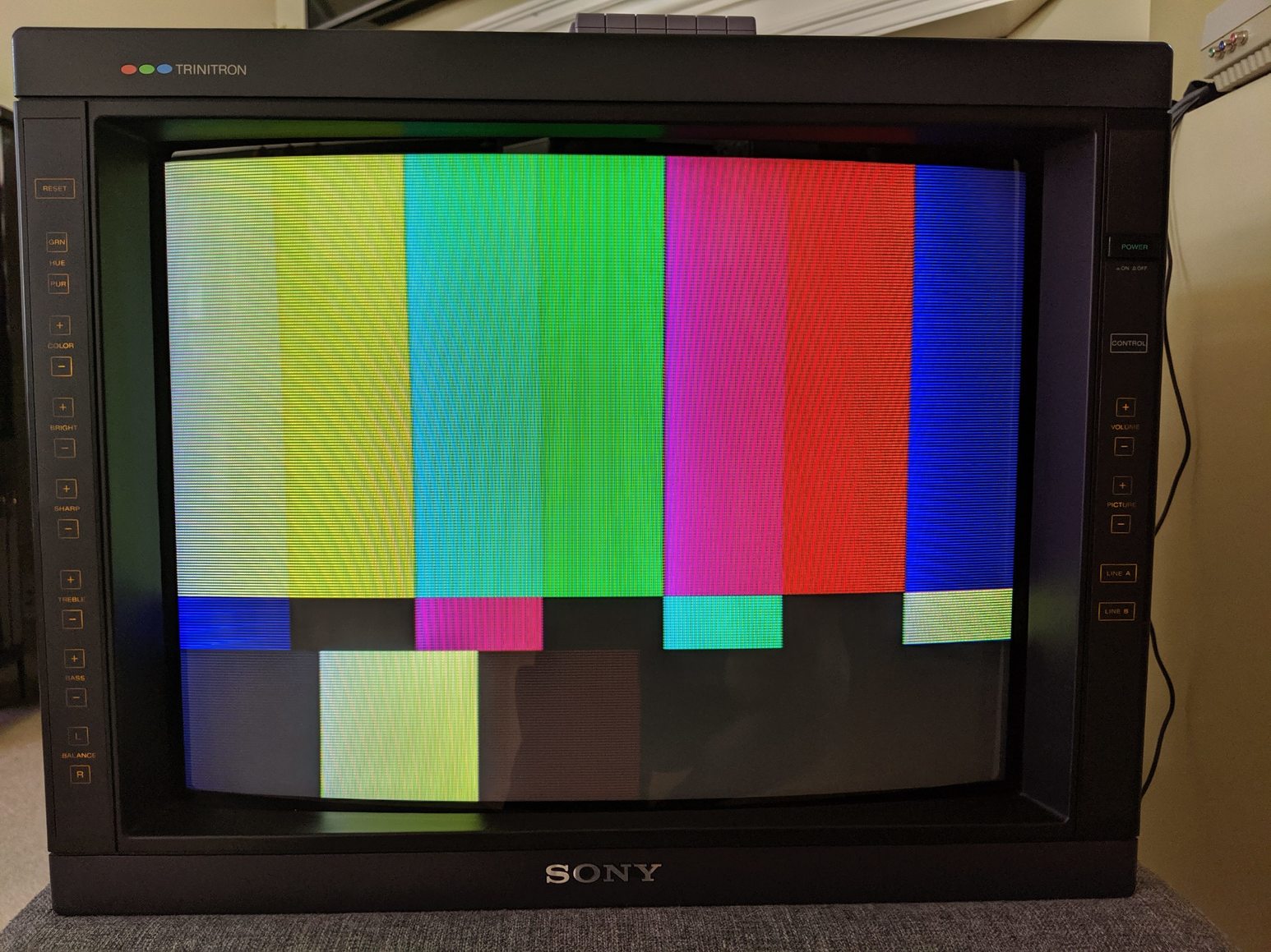 sony pvm 2030 yellow tint
