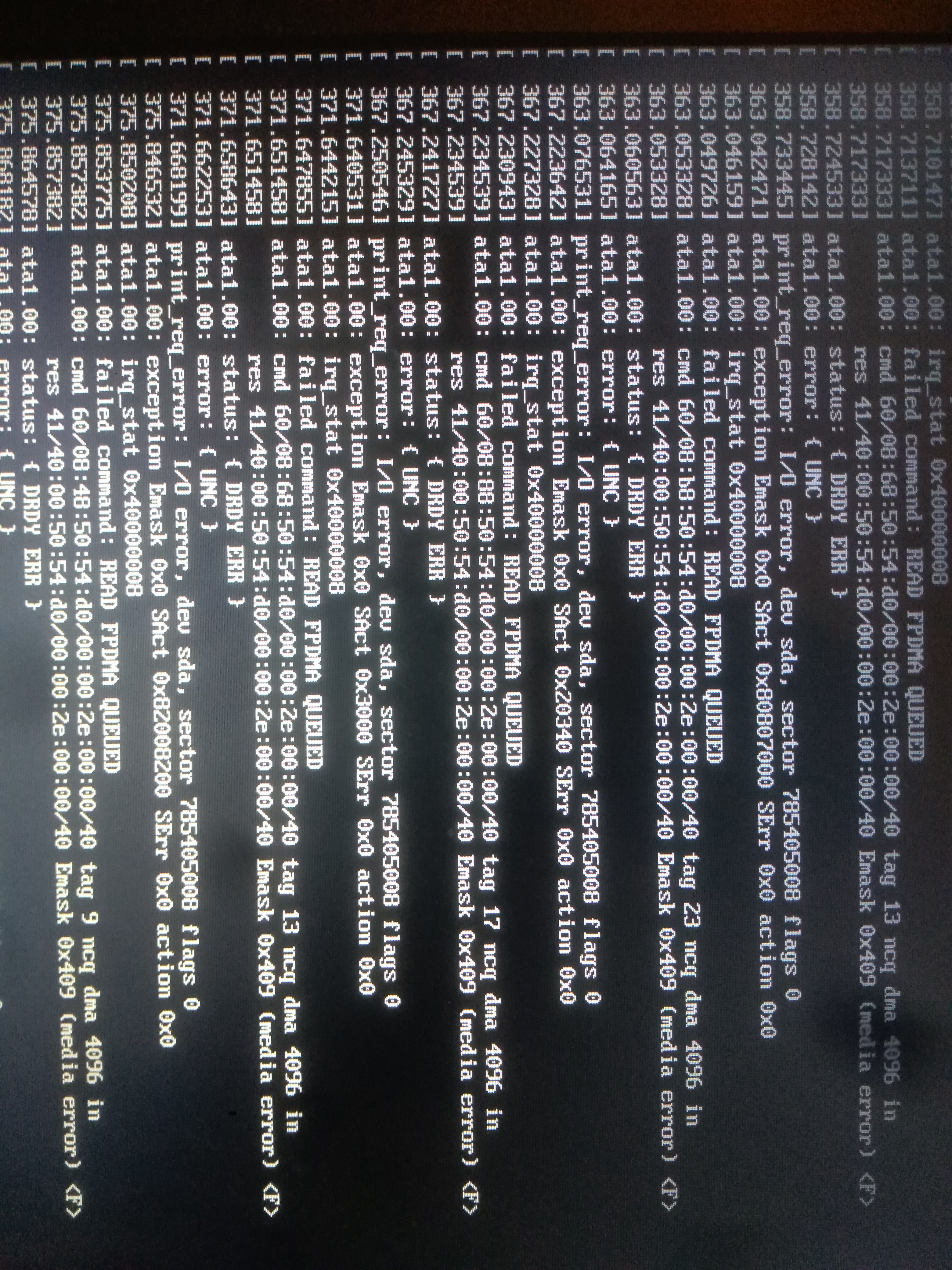 Il messaggio che si presenta e si ripete dopo un po'all avvio di ubuntu