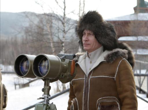 putin_binoculars.jpg