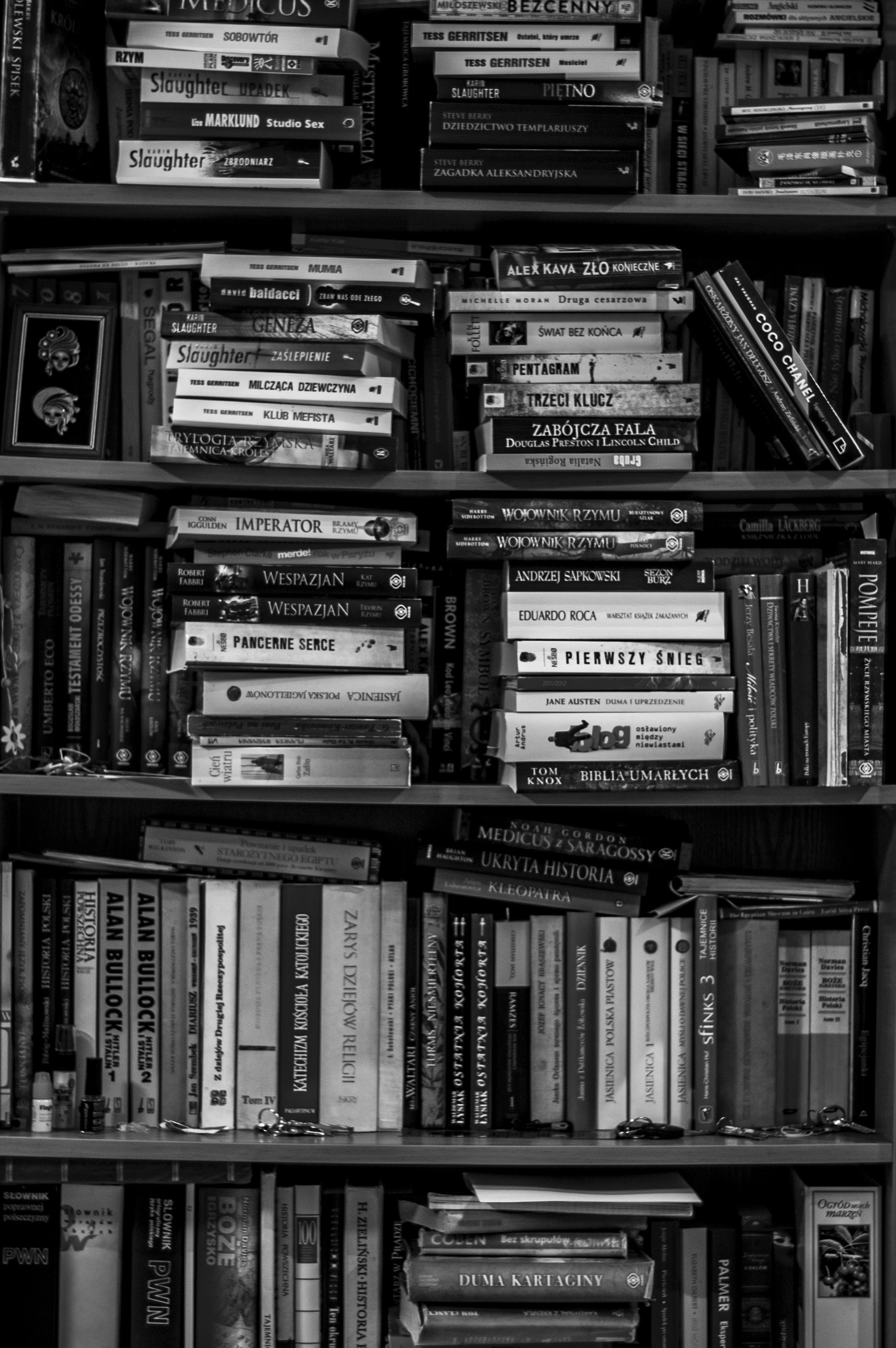full-frame-shot-of-shelf-256453.jpg