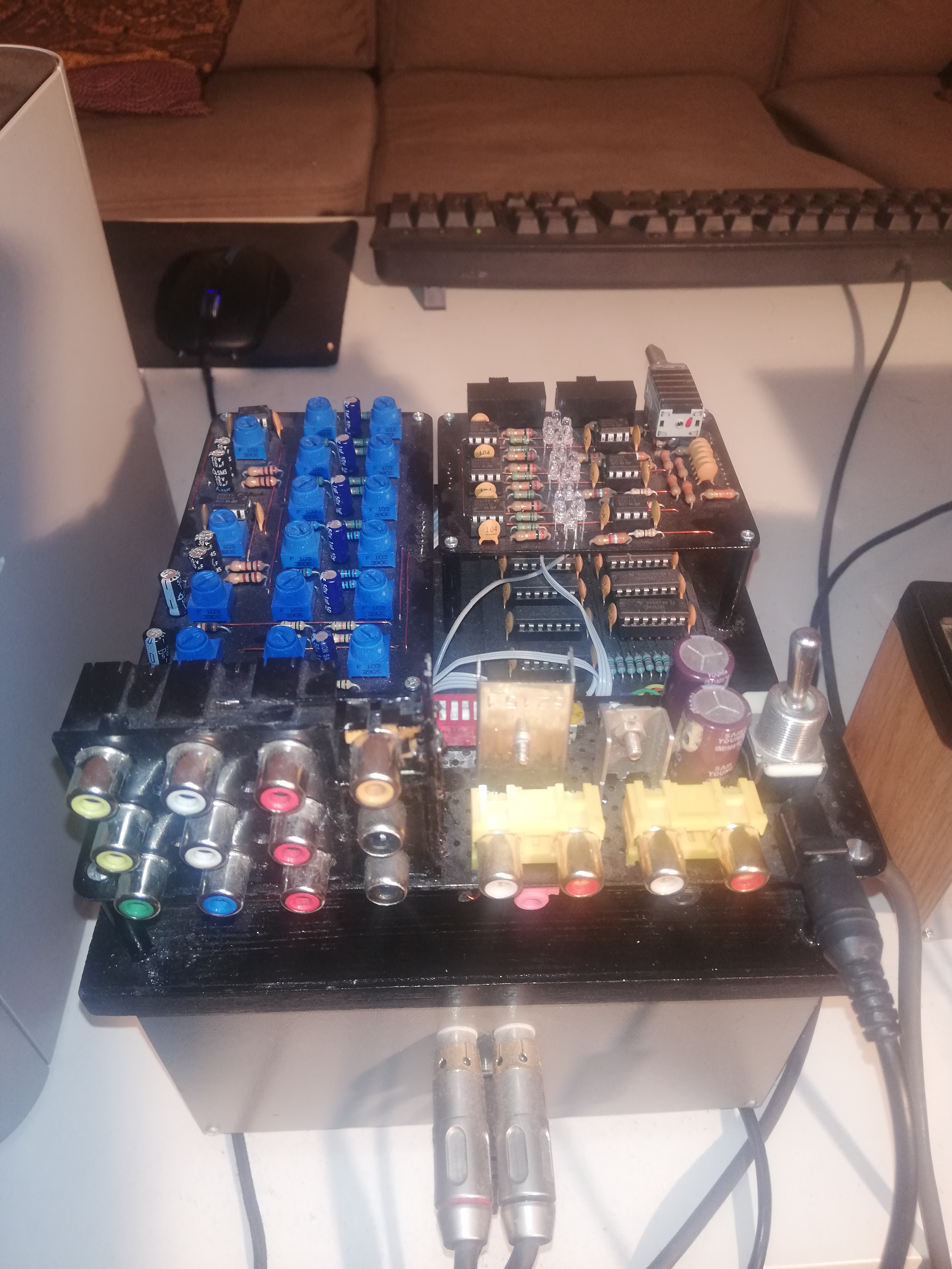 Hexaphonic guitar mixer