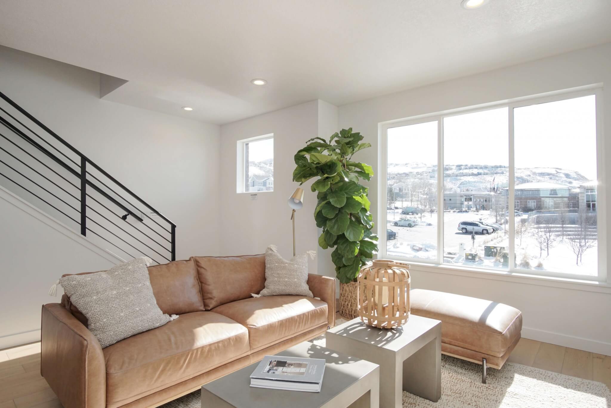 006_Family-Room-scaled.jpg
