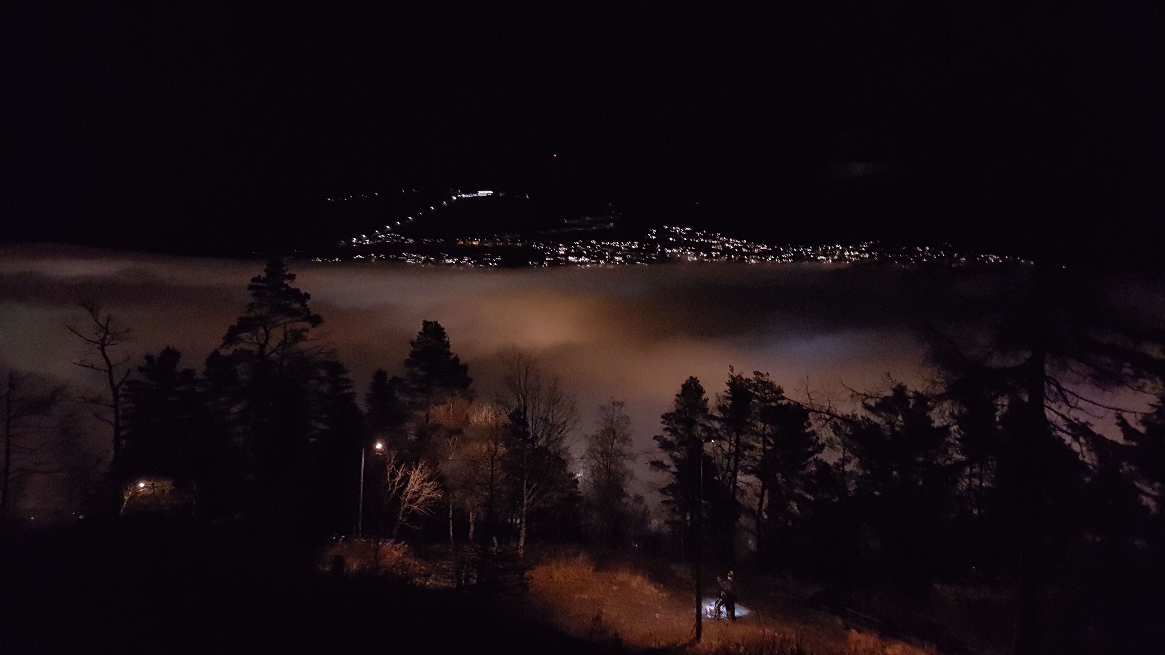 Bergen by night